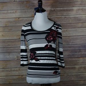 ⚡️SALE⚡️ White House Black Market Top